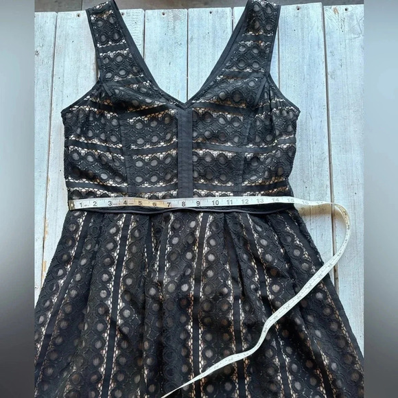 Ann Taylor Loft | lace overlay | black | nude | tank | a line | size 4 - Picture 10 of 14